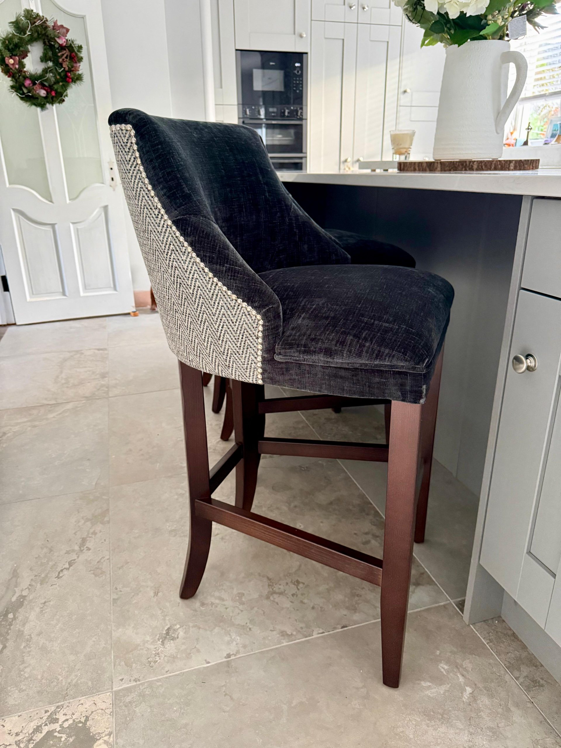 oran island bar stools